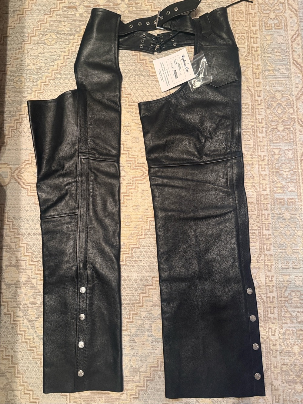 Highway One Unisex Black Leather Motorcycle Chaps, Size Small NWT